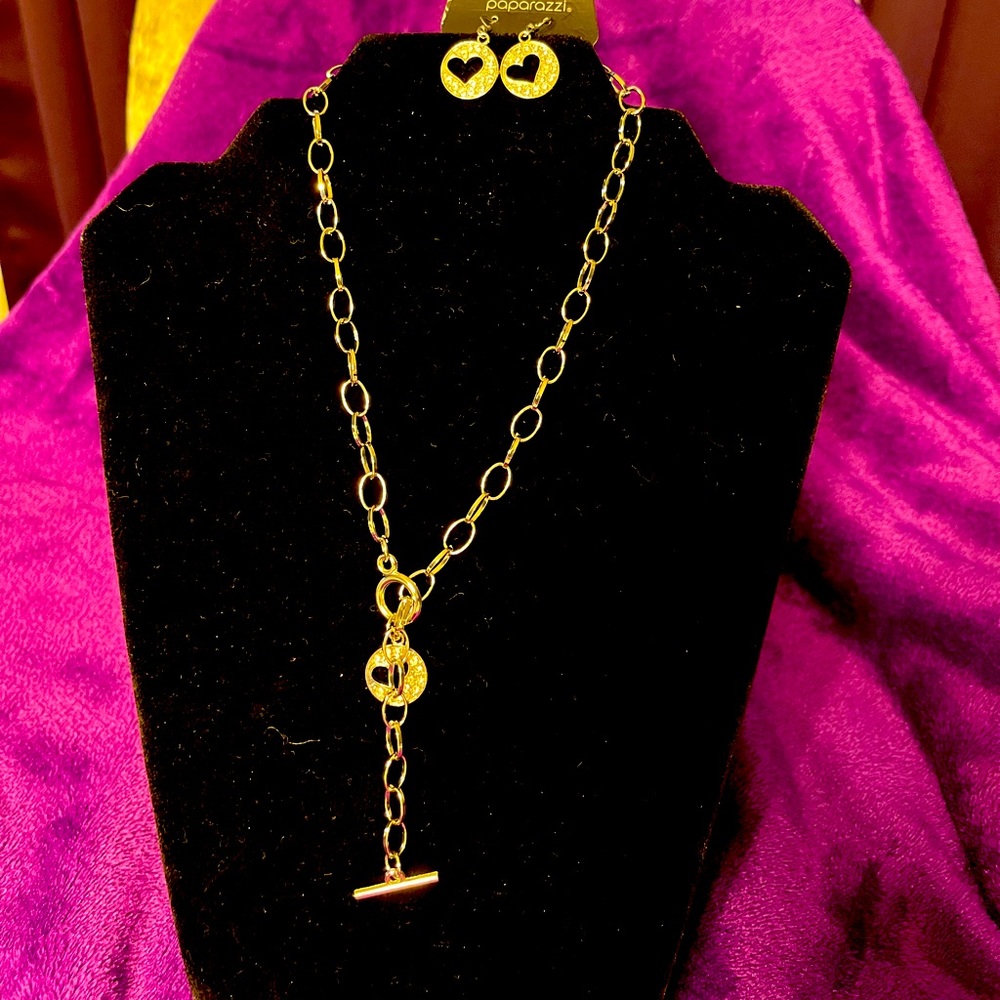 Heartbeat Retreat Necklace set